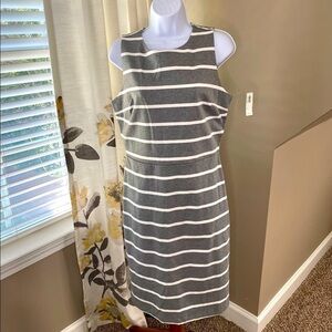 NWT Old Navy Grey and White Striped Dress Size Medium Tall